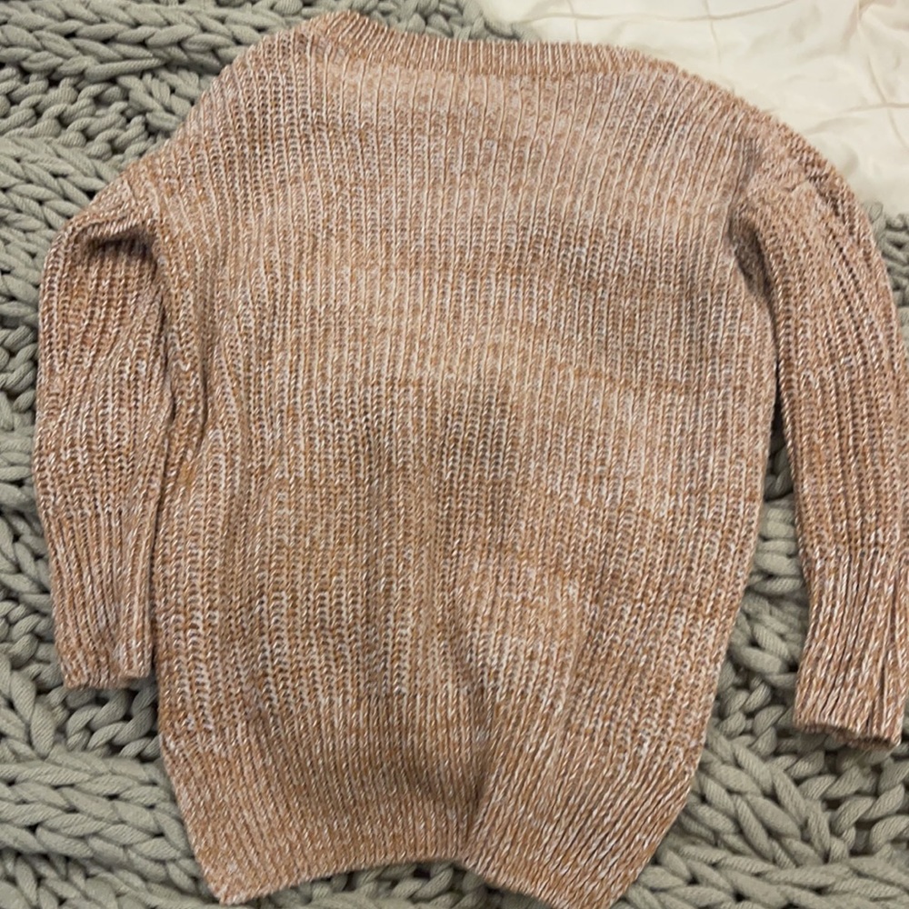Sweater - Picture 4 of 4